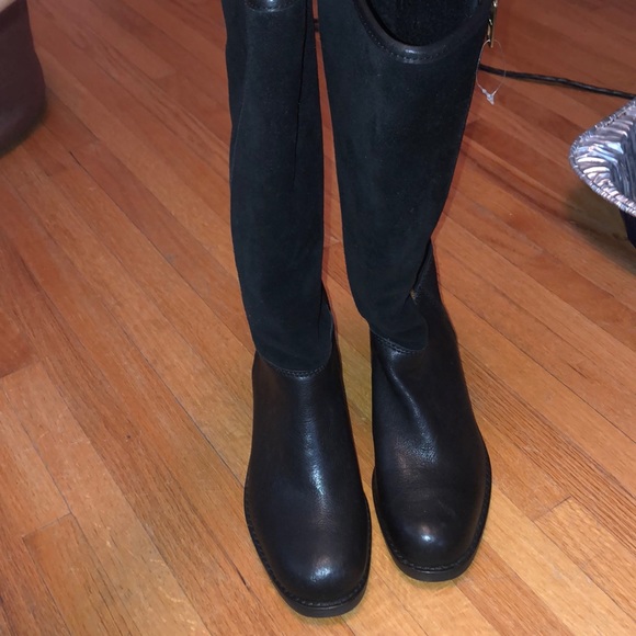 Beautiful Authentic COACH Boots - Picture 2 of 8